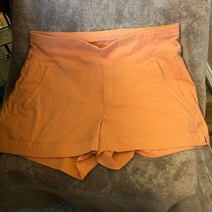 Athleta Trekkie North Shorts Size 14